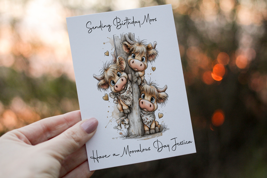 Cerdyn Pen-blwydd Tri Gwartheg yr Ucheldir – Birthday Moos