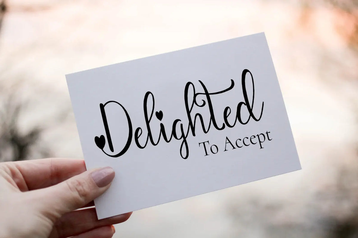 Cerdyn Derbyn Gwahoddiad Priodas – Delighted to Accept