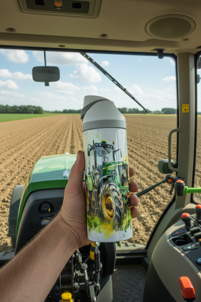 Potel thermol 720ml gyda dyluniad tractor gwyrdd mewn golygfa sy'n cyd-fynd â'r gwaith celf
