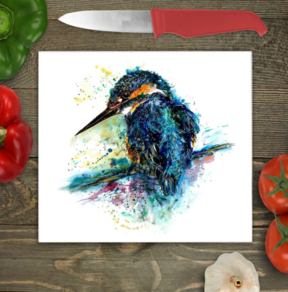 Bwrdd Torri Gwydr Glas y Dorlan yn Hedfan ar wyneb gwaith cegin